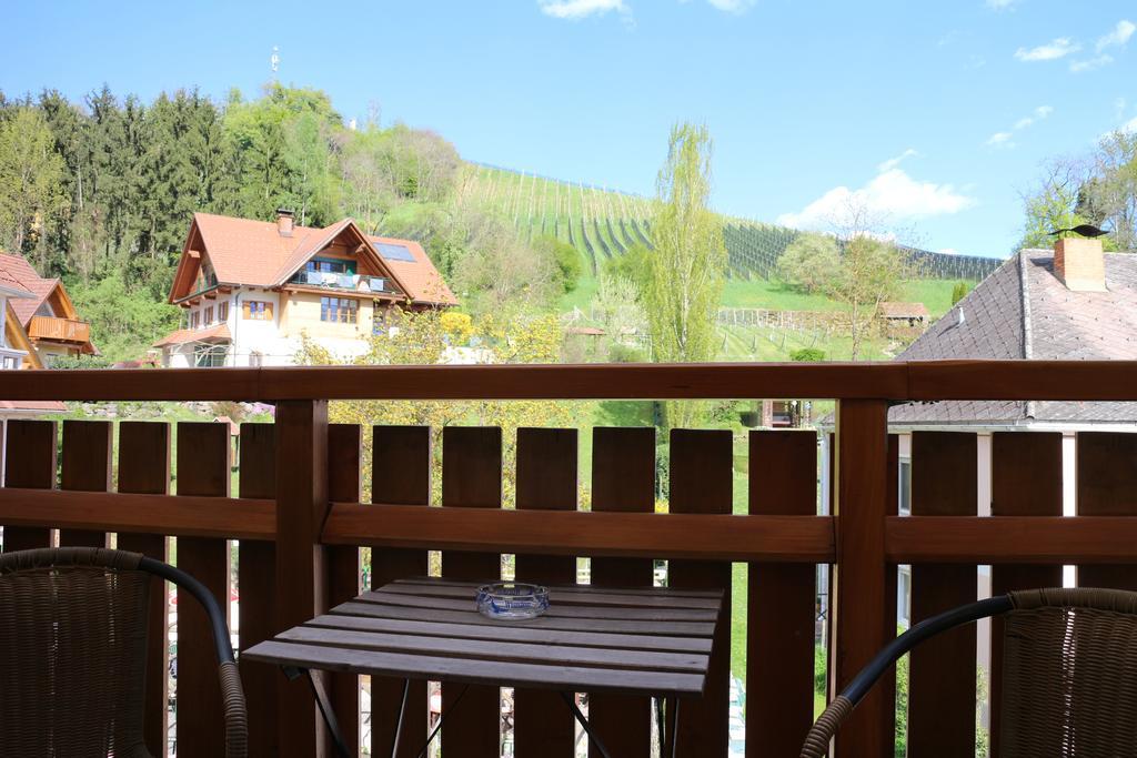 Hotel Domittner Klöch Exteriör bild